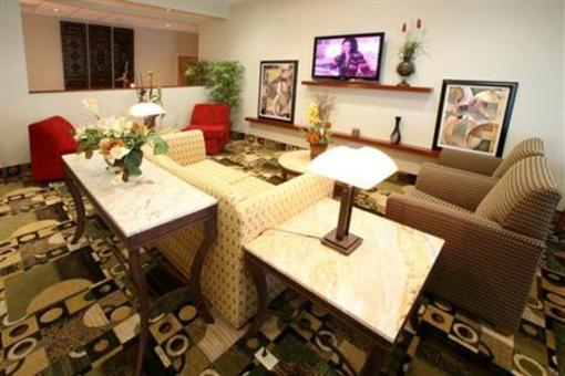фото отеля Holiday Inn Express Hotel & Suites Monterrey Aeropuerto