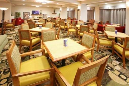 фото отеля Holiday Inn Express Hotel & Suites Monterrey Aeropuerto