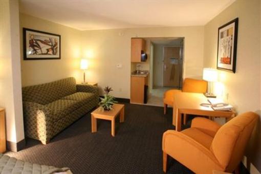 фото отеля Holiday Inn Express Hotel & Suites Monterrey Aeropuerto