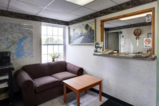 фото отеля Americas Best Value Inn & Suites Aberdeen (Maryland)