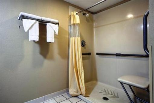 фото отеля Americas Best Value Inn Montezuma