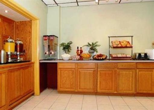 фото отеля Quality Inn Huntingburg