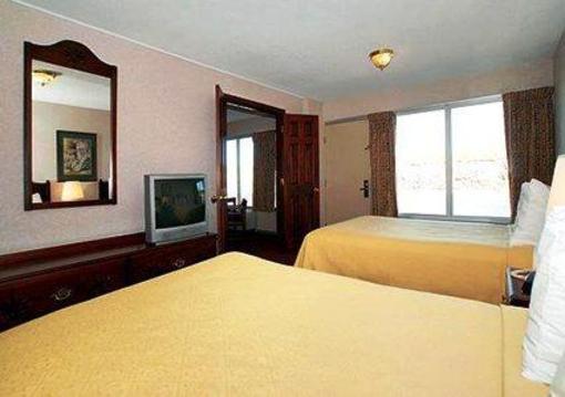 фото отеля Quality Inn Huntingburg