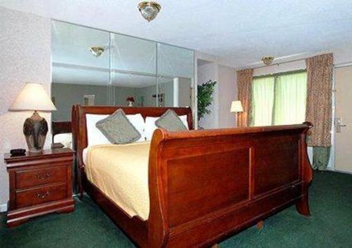 фото отеля Quality Inn Huntingburg