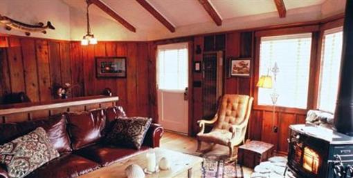 фото отеля Nick's Cove & Cottages