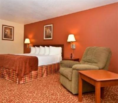 фото отеля BEST WESTERN Inn by the Lake