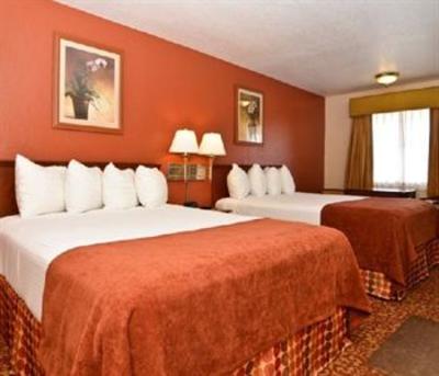 фото отеля BEST WESTERN Inn by the Lake