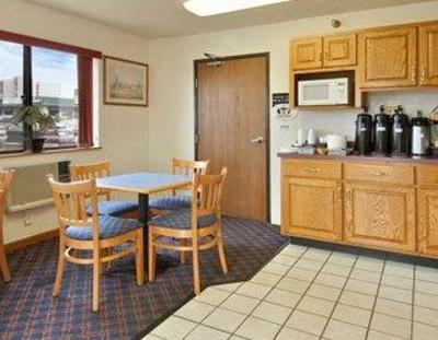 фото отеля Super 8 Aberdeen