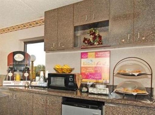 фото отеля Econo Lodge Lenoir City