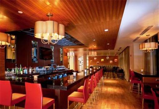 фото отеля Six South St Hotel