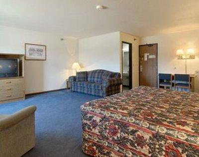 фото отеля Storm Lake Super 8 Motel