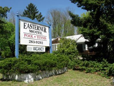 фото отеля The Easterner Motel