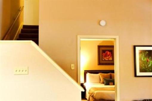фото отеля Habitat Suites Hotel