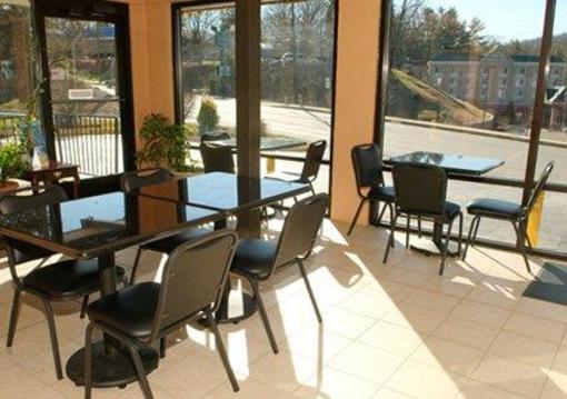 фото отеля Econo Lodge Biltmore