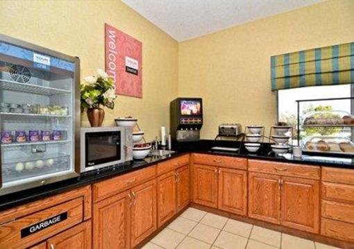 фото отеля Helena Comfort Inn