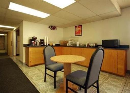 фото отеля Econo Lodge Emporia (Kansas)