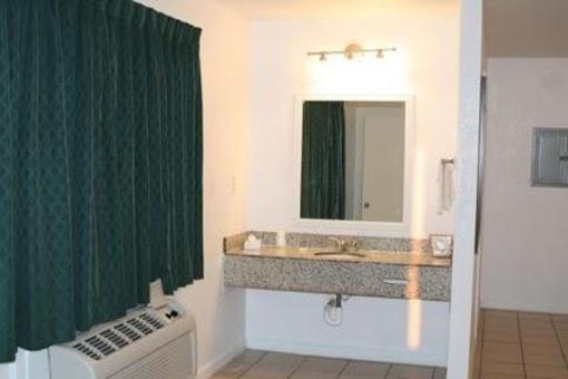 фото отеля Sportsman Manor Motel