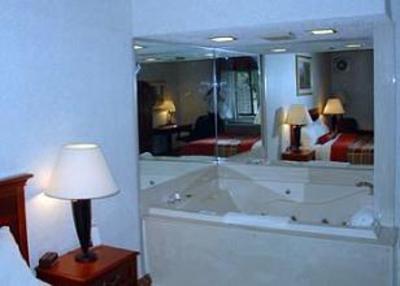 фото отеля Best Western Laurel Park Suites