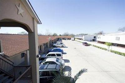фото отеля Eagle Inn & Suites