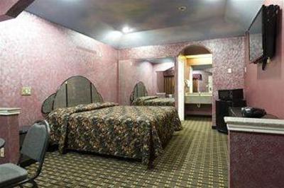 фото отеля Eagle Inn & Suites