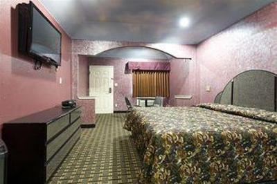 фото отеля Eagle Inn & Suites