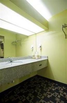 фото отеля Eagle Inn & Suites