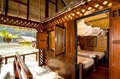 фото отеля River Kwai Jungle Raft Floatel Sai Yok