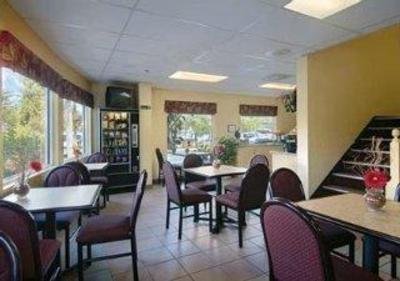 фото отеля Quality Inn Sarasota Siesta Key