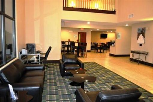 фото отеля Holiday Inn Express Roanoke Rapids