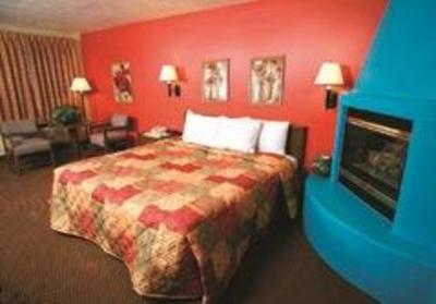 фото отеля Whitten Inn Expo