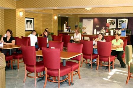 фото отеля Hampton Inn Santa Rosa