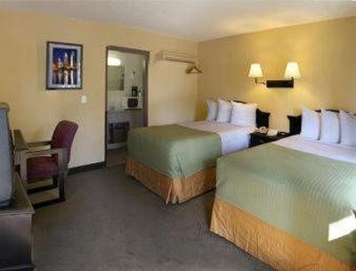 фото отеля Travelodge Hotel San Diego
