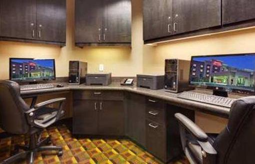 фото отеля Hampton Inn and Suites Fresno