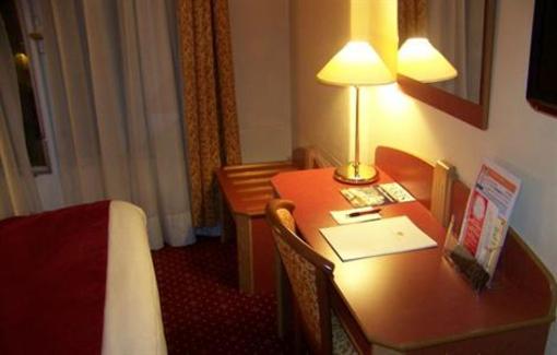 фото отеля Hotel Royal Elysees