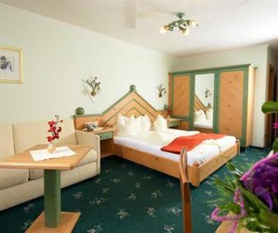 фото отеля Hotel Sportiv-Hotel Mittagskogel Sankt Leonhard im Pitztal
