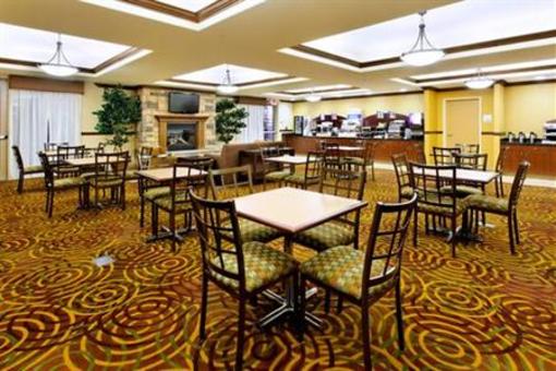 фото отеля Holiday Inn Express Hotel & Suites Fresno Northwest-Herndon