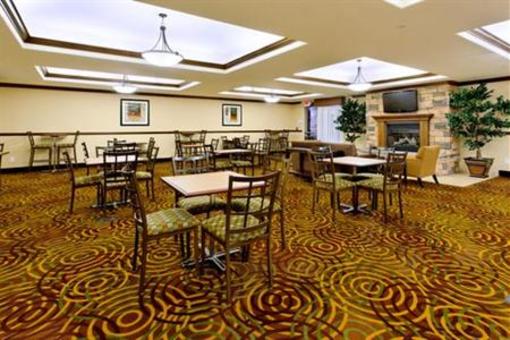фото отеля Holiday Inn Express Hotel & Suites Fresno Northwest-Herndon