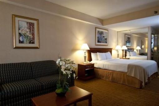 фото отеля Holiday Inn San Diego - Mission Valley