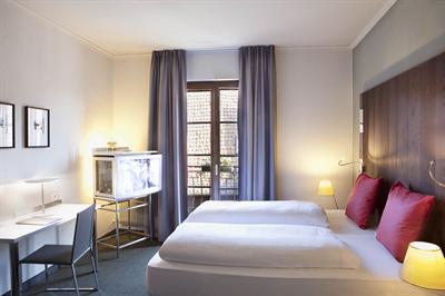 фото отеля Hotel Le Colombier