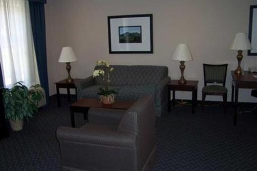 фото отеля Hampton Inn Mount Airy