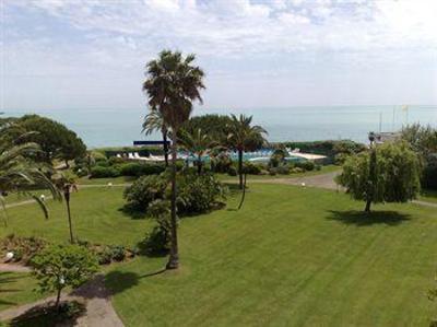 фото отеля Hotel Bahia Villeneuve-Loubet