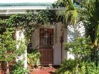 фото отеля Oakhampton Bed & Breakfast East London