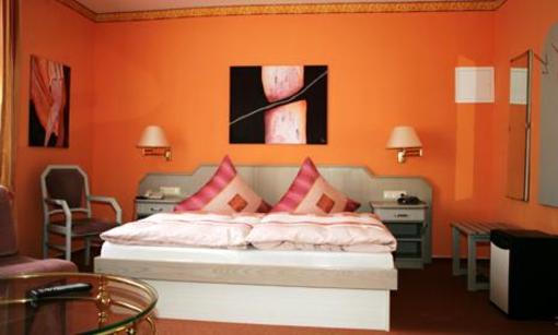 фото отеля Hotel am alten Deich Warwerort