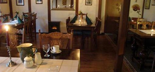 фото отеля Cronin's Cafe & Guesthouse