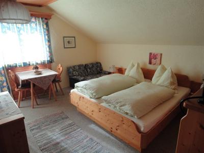 фото отеля Ferienwohnungen Haus Helga am Attersee