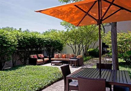 фото отеля Courtyard by Marriott Chicago Elmhurst Oakbrook Area