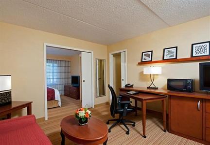 фото отеля Courtyard by Marriott Chicago Elmhurst Oakbrook Area