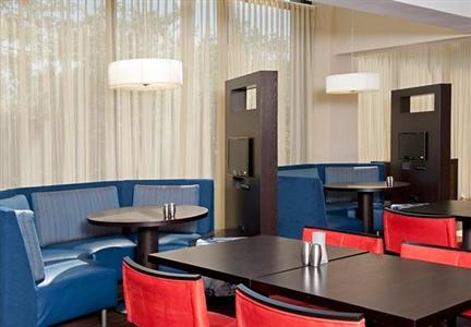 фото отеля Courtyard by Marriott Chicago Elmhurst Oakbrook Area
