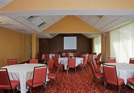 фото отеля Courtyard by Marriott Chicago Elmhurst Oakbrook Area