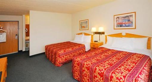 фото отеля AmericInn Lodge & Suites Merrill